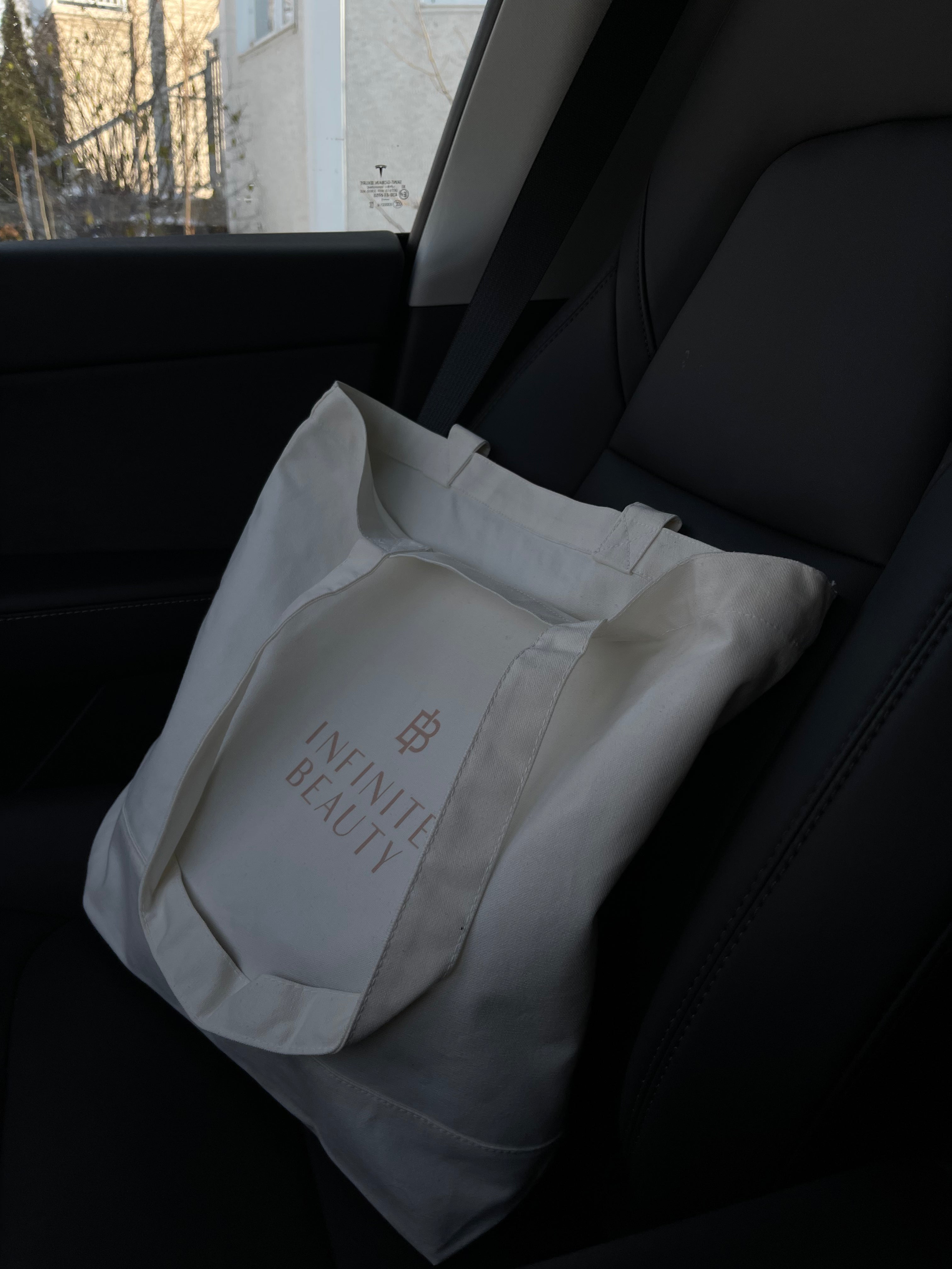 Infinite Beauty Tote