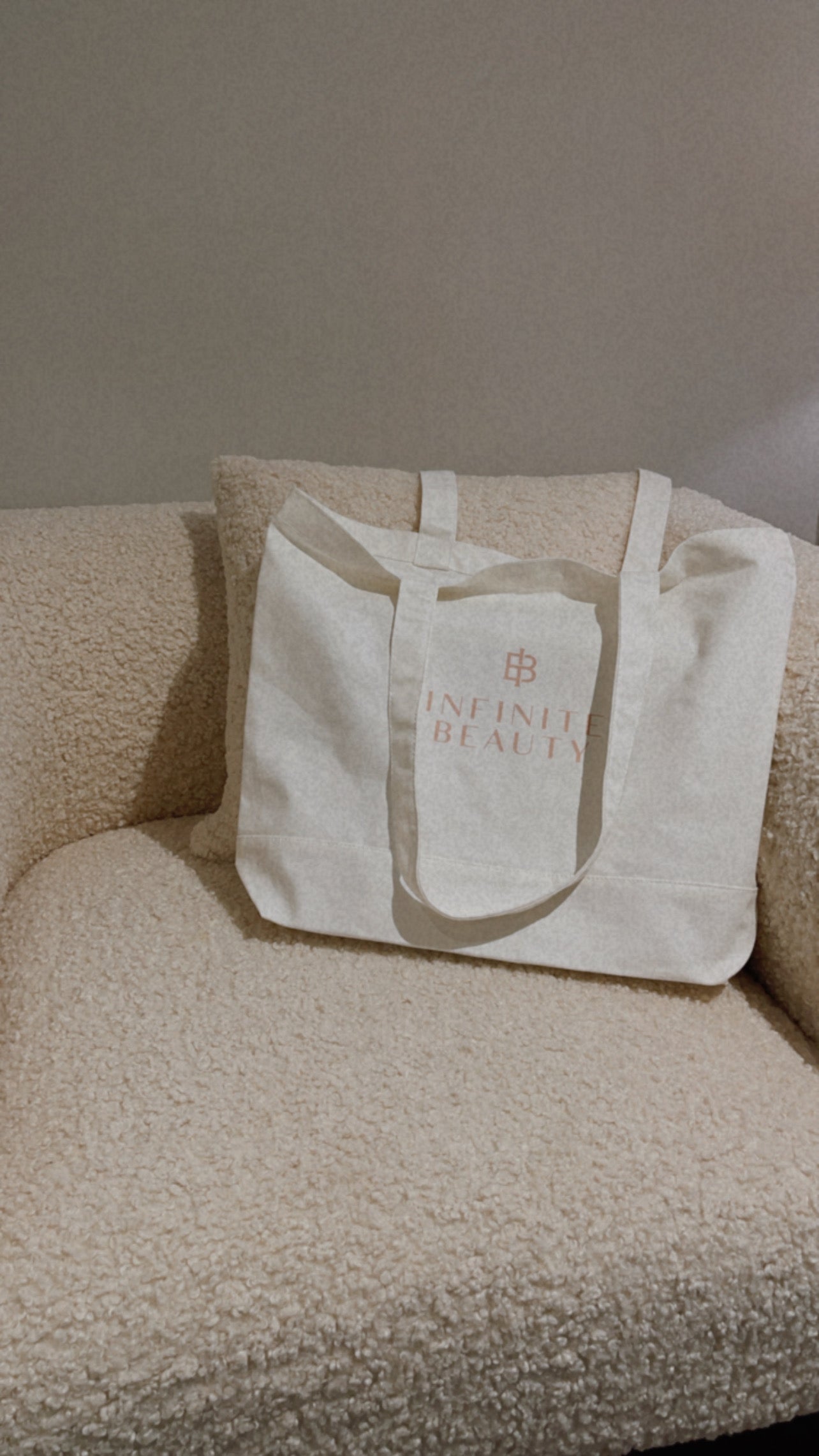Infinite Beauty Tote
